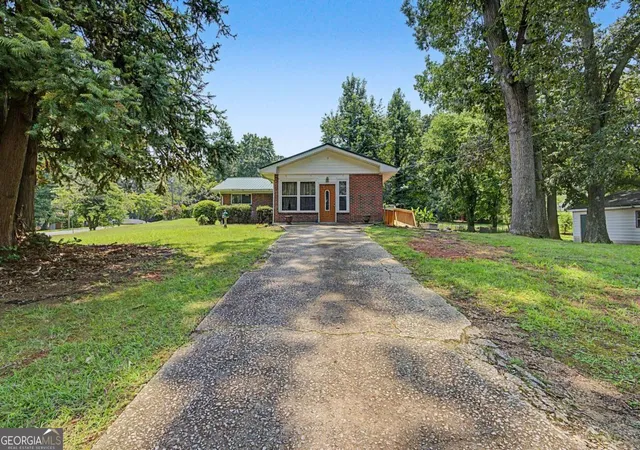 2nd image of 5512 Andrew Dr Sw, Mableton, GA 30126 | MLS# 10816552
