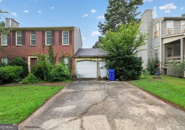 Photo 1 of Single family home for sale at 585 Woodcrest Manor Dr, Stone Mountain, GA 30083 | MLS# 10808069 | Listing updated on 2026-09-02
