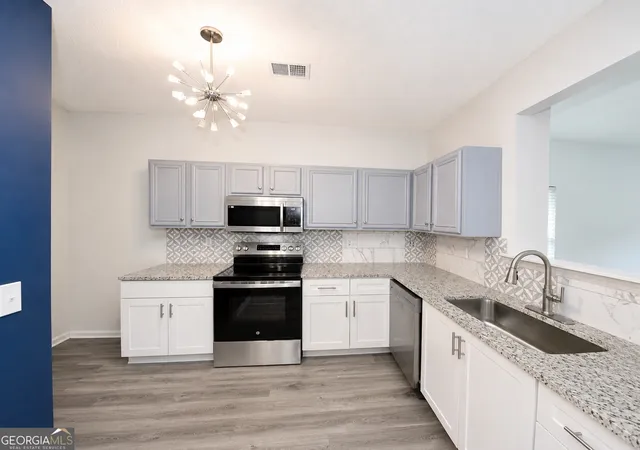 Photo 4 of Townhouse for sale at 2207 Bigwood Trl #153, Atlanta, GA 30349 | MLS# 10785008 | Listing updated on 2026-08-12