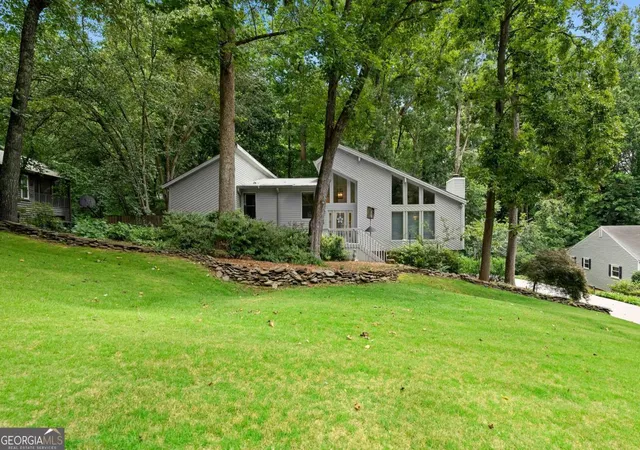 Photo 3 of Single family home for sale at 3521 Cedar Valley Dr Se, Smyrna, GA 30080 | MLS# 10801409 | Listing updated on 2026-09-16