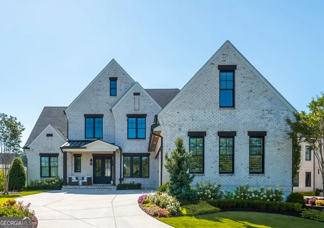 Photo 1 of Mansion for sale at 4030 Cottage Park Ct, Alpharetta, GA 30004 | MLS# 10808917 | Listing updated on 2026-10-22