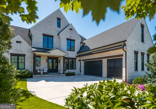 Photo 1 of Single family home for sale at 4030 Cottage Park Ct, Alpharetta, GA 30004 | MLS# 10808917 | Listing updated on 2026-10-22