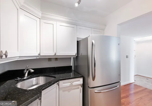 Photo 3 of Condo for sale at 2870 Pharr Ct S NW #1405, Atlanta, GA 30305 | MLS# 10529038 | Listing updated on 2026-09-07