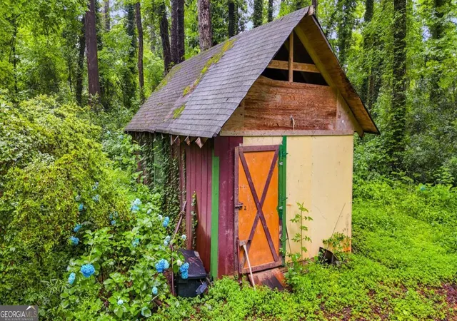 3rd image of 3403 Glenwood Rd, Decatur, GA 30032 | MLS# 10801500