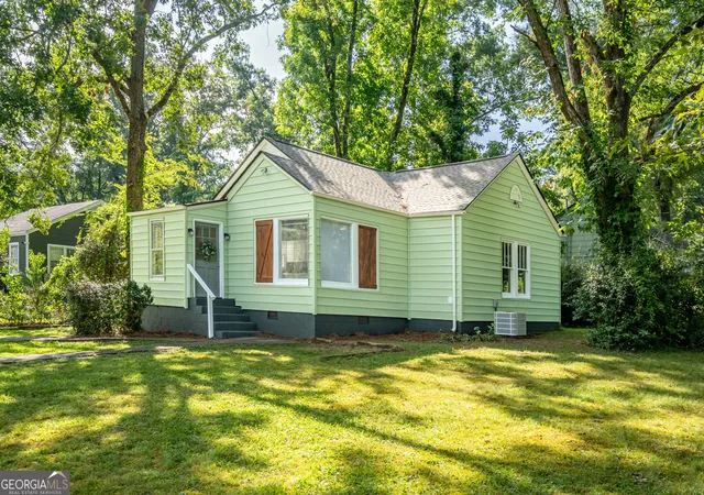 Photo 3 of Sale Pending at 115 Brookwood Ave Nw, Rome, GA 30165 | MLS# 10823509 | Listing updated on 2026-09-02