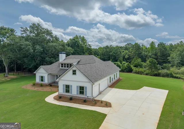 Photo 3 of Sale Pending at 347 Woodfin Wy, Social Circle, GA 30025 | MLS# 10789339 | Listing updated on 2026-09-10