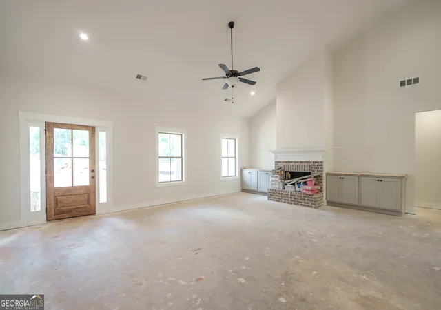Homes for sale in Social Circle, GA | 347 Woodfin Wy, Social Circle, GA 30025 | MLS# 10789339
