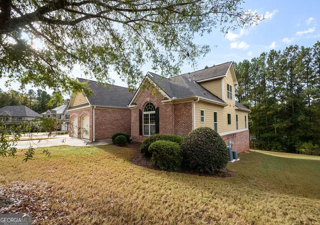 Homes for sale in Fayetteville, GA | 165 Elenor Dr, Fayetteville, GA 30215 | MLS# 10713024