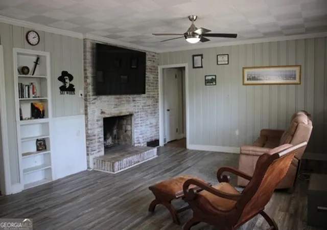 Photo 3 of Single family home for sale at 715 Gay Dr, Macon, GA 31210 | MLS# 10729860 | Listing updated on 2026-05-22