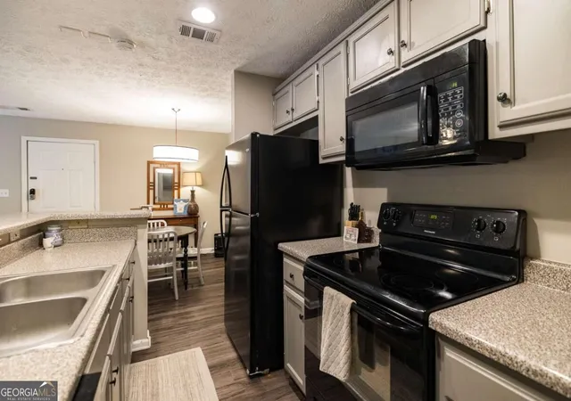 Photo 4 of Condo for sale at 100 Downing Way #G, Athens, GA 30606 | MLS# 10829930 | Listing updated on 2026-09-03
