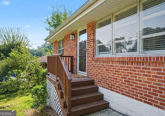 Photo 3 of Sale Pending at 1113 S Parkwood Dr, Forest Park, GA 30297 | MLS# 10834815 | Listing updated on 2026-09-11