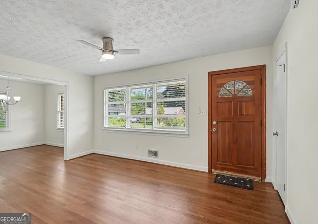 Photo 4 of Sale Pending at 1113 S Parkwood Dr, Forest Park, GA 30297 | MLS# 10834815 | Listing updated on 2026-09-11