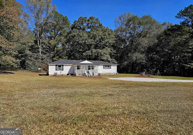 Photo 3 of Single family home for sale at 46 Gammon Rd, Carrollton, GA 30117 | MLS# 10792045 | Listing updated on 2026-09-04