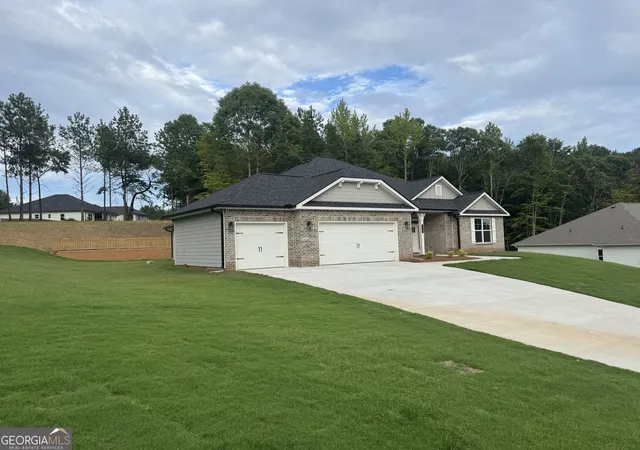 Photo 2 of Single family home for sale at 259 Blackberry Ct, Pendergrass, GA 30567 | MLS# 10798236 | Listing updated on 2026-10-03
