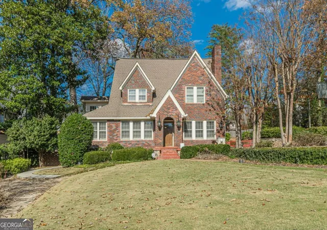 2nd image of 1957 Walker Ave, Atlanta, GA 30337 | MLS# 10707828