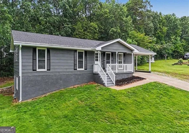 Homes for sale in Douglasville, GA | 6380 Valhalla Dr, Douglasville, GA 30135 | MLS# 10787497