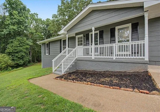 Homes for sale in Douglasville, GA | 6380 Valhalla Dr, Douglasville, GA 30135 | MLS# 10787497