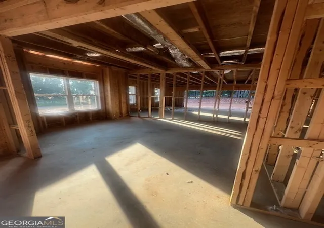 3rd image of 52 Collins Dr, Locust Grove, GA 30248 | MLS# 10591139