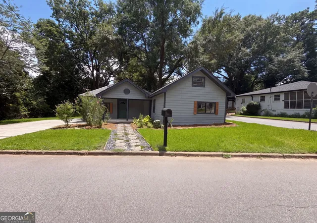 Photo 1 of Single family home for sale at 470 Oak Dr, Hapeville, GA 30354 | MLS# 10802793 | Listing updated on 2026-09-17