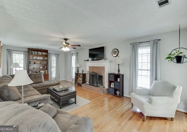 Photo 2 of Single family home for sale at 3220 Plantation Run Dr, Loganville, GA 30052 | MLS# 10834204 | Listing updated on 2026-09-10