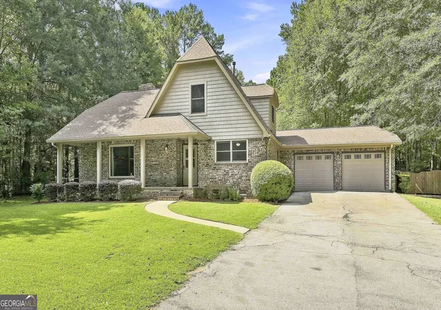 1st image of 105 Hickory Pl, Fayetteville, GA 30214 | MLS# 10826724