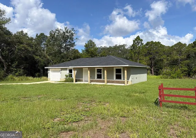 2nd image of 52 Bay Rd, Ocklawaha, FL 32179 | MLS# 10830763