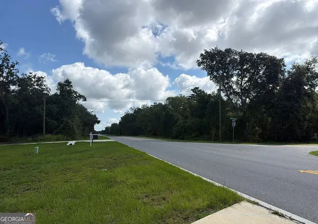 5th image of 52 Bay Rd, Ocklawaha, FL 32179 | MLS# 10830763