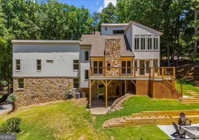 Photo 3 of Single family home for sale at 5535 Hidden Harbor Dr, Gainesville, GA 30504 | MLS# 10790089 | Listing updated on 2026-09-21