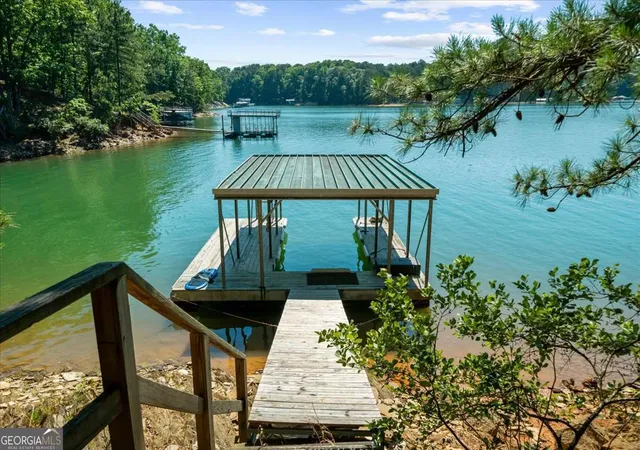 Photo 4 of Single family home for sale at 5535 Hidden Harbor Dr, Gainesville, GA 30504 | MLS# 10790089 | Listing updated on 2026-09-21