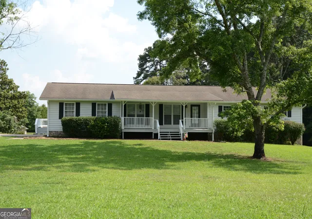 1st image of 130 Seay Rd, Fayetteville, GA 30215 | MLS# 10741741