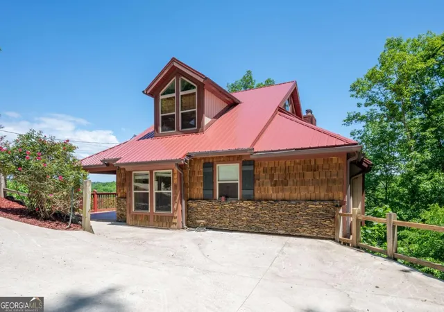 Photo 2 of Single family home for sale at 561 Summit Ln, Ellijay, GA 30540 | MLS# 10765968 | Listing updated on 2026-10-18