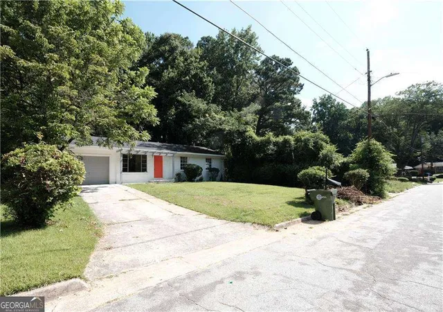 Photo 12 of Single family home for sale at 85 Delmoor Dr Nw, Atlanta, GA 30311 | MLS# 10808100 | Listing updated on 2026-07-31