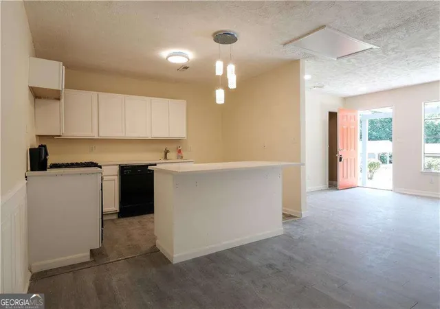 Photo 2 of Single family home for sale at 85 Delmoor Dr Nw, Atlanta, GA 30311 | MLS# 10808100 | Listing updated on 2026-07-31