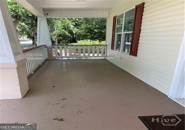 Photo 4 of Single family home for sale at 523 W 44Th St, Savannah, GA 31405 | MLS# 10830918 | Listing updated on 2026-09-28