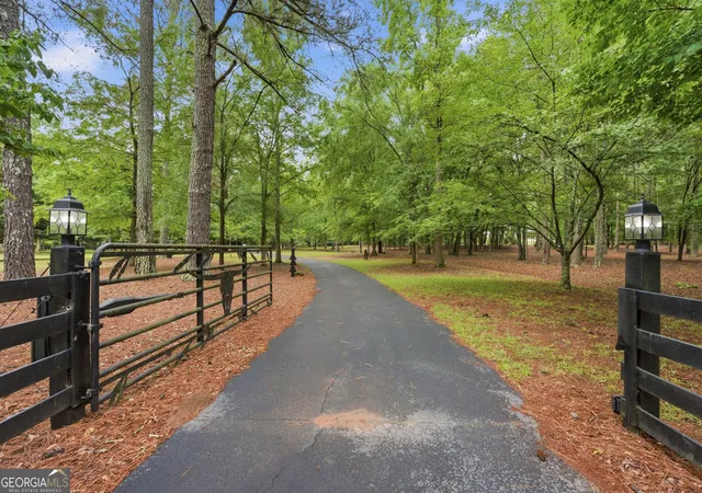 Homes for sale in Social Circle, GA | 542 Knox Chapel Rd, Social Circle, GA 30025 | MLS# 10773504