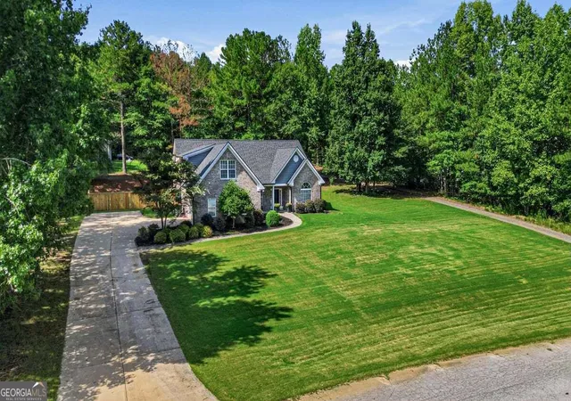 4th image of 2305 Hawthorne Tr, Monroe, GA 30655 | MLS# 10829756