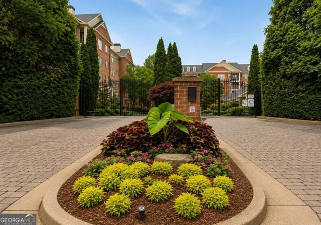 3rd image of 2300 Peachford Rd #4004, Atlanta, GA 30338 | MLS# 10788646