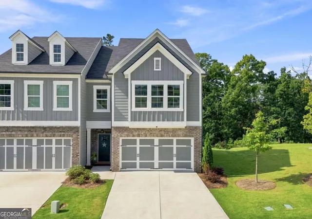 Photo 2 of Townhouse for sale at 229 Lakeside Pl, Canton, GA 30114 | MLS# 10826368 | Listing updated on 2026-08-28