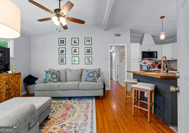 3rd image of 23 Willow Dr, Newnan, GA 30263 | MLS# 10753374