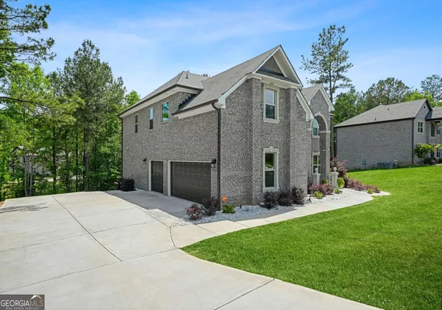 Homes for sale in Douglasville, GA | 6065 Belmont Dr, Douglasville, GA 30135 | MLS# 10766856