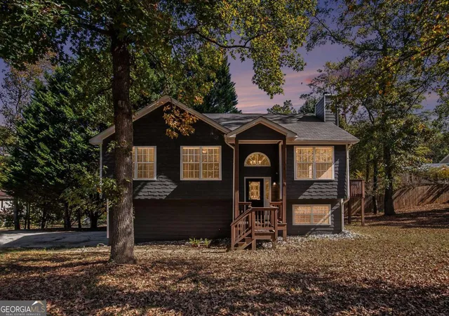 Photo 1 of Single family home for sale at 3235 Southshore Ct, Cumming, GA 30041 | MLS# 10723173 | Listing updated on 2026-09-15
