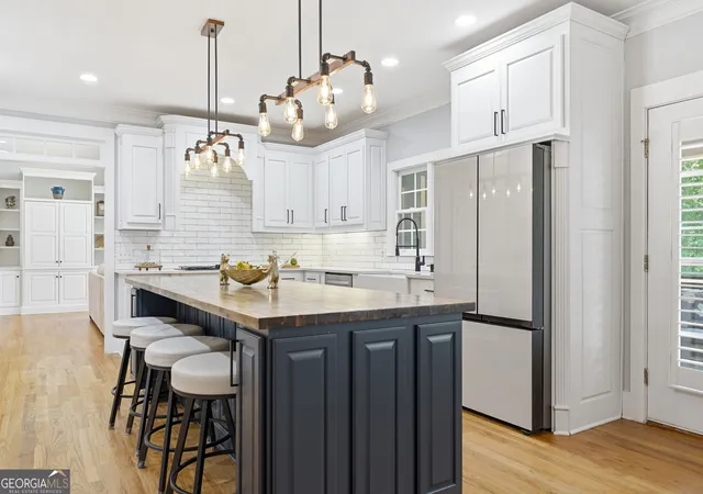 Photo 2 of Single family home for sale at 401 Maple Ridge Ct, Cumming, GA 30028 | MLS# 10812519 | Listing updated on 2026-08-28