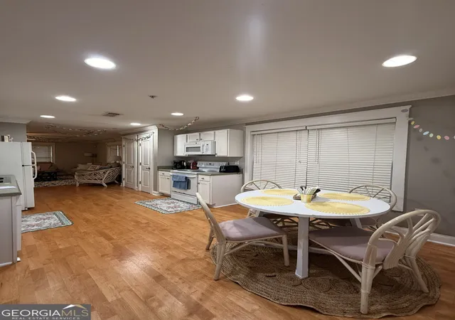 Photo 4 of Condo for sale at 1035 Barnett Shls Rd #1110, Athens, GA 30605 | MLS# 10881726 | Listing updated on 2026-10-30