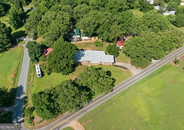 Photo 4 of Single family home for sale at 1960 County Road 102, Cedar Bluff, AL 35959 | MLS# 10802127 | Listing updated on 2026-10-21