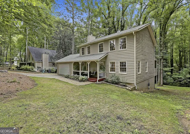 Photo 3 of Single family home for sale at 195 Oak St, Fayetteville, GA 30215 | MLS# 10813360 | Listing updated on 2026-10-29