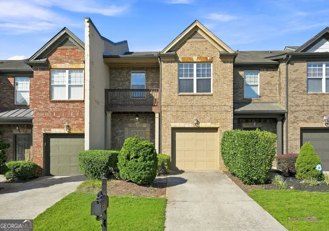 Townhouse for sale at 2508 Morgan Chase Dr, Buford, GA 30519 | MLS# 10833937