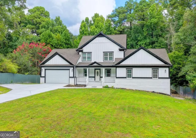 Photo 3 of Single family home for sale at 3326 Hidden Forest Dr, Snellville, GA 30078 | MLS# 10823666 | Listing updated on 2026-09-17