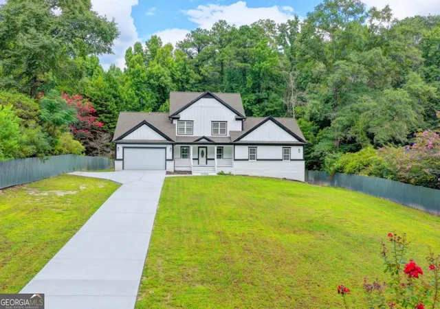 Photo 4 of Single family home for sale at 3326 Hidden Forest Dr, Snellville, GA 30078 | MLS# 10823666 | Listing updated on 2026-09-17
