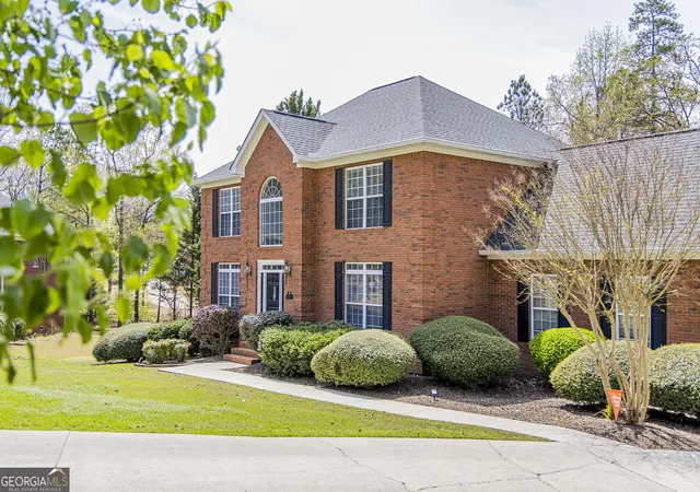 Photo 2 of Sale Pending at 1 Hogan Ln Nw, Rome, GA 30165 | MLS# 10491015 | Listing updated on 2025-10-08