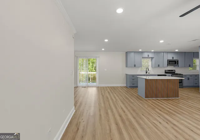 Photo 3 of Single family home for sale at 6064 Oak Hill Dr Sw, Austell, GA 30168 | MLS# 10835177 | Listing updated on 2026-09-11